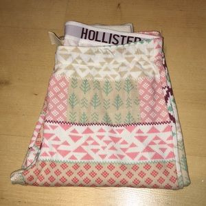 HOLLISTER WINTER PAJAMA PANTS AND MATCHING SHIRT